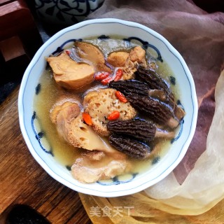 猴头菇羊肚菌鸡汤的做法步骤：14