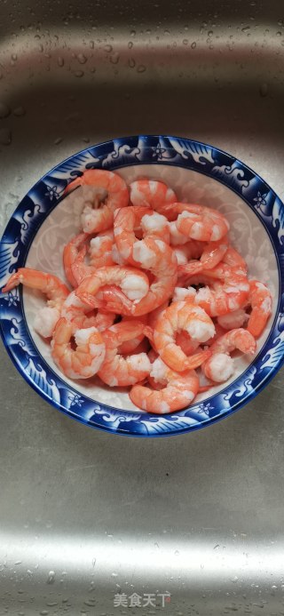 土豆鲜虾饼的做法步骤：3