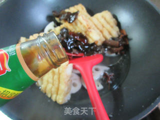 黑木耳莲藕烧兰花豆腐干的做法步骤：8
