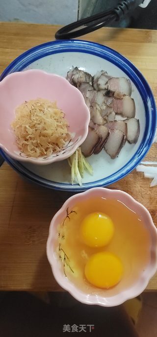 虾皮煎蛋萝卜丝汤的做法步骤：2