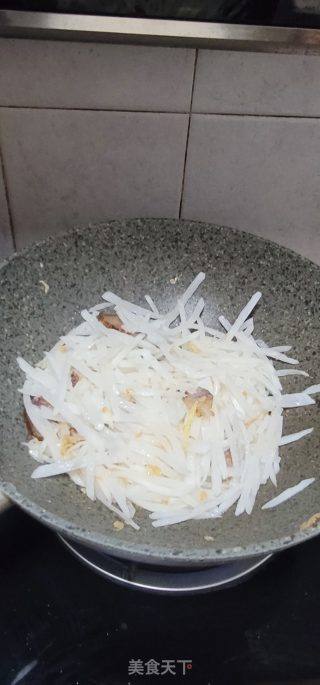 虾皮煎蛋萝卜丝汤的做法步骤：7