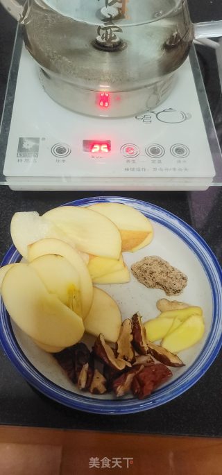 苹果红枣黑糖姜茶的做法步骤：1