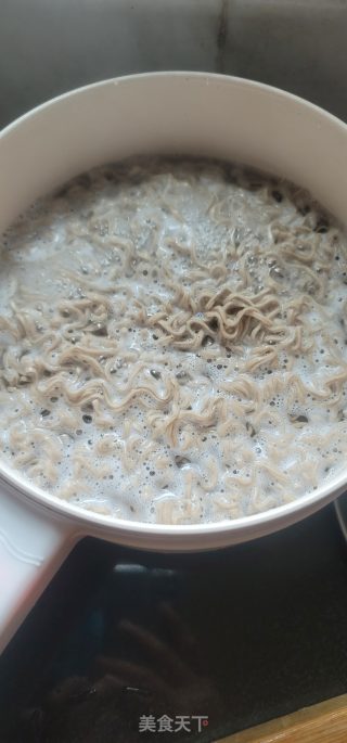 肉片炒荞麦面的做法步骤：2
