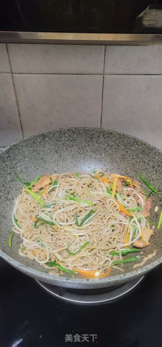 肉片炒荞麦面的做法步骤：12