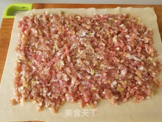 熏豆皮肉卷的做法步骤：3