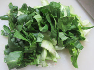 圆蛤肉茭白炒手捏菜的做法步骤：4