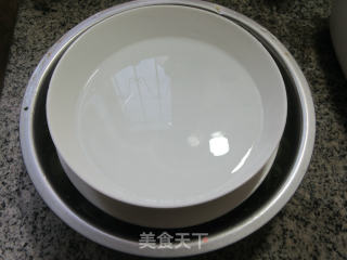 圆蛤肉茭白炒手捏菜的做法步骤：7