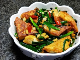 豆腐炒韭菜的做法步骤：11