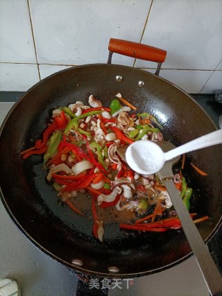 爆炒鱿鱼丝的做法步骤：11