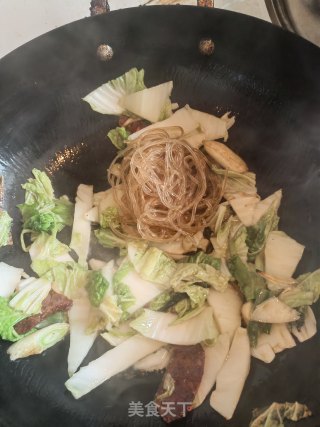 白菜烧粉条的做法步骤：3