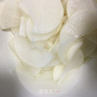 糖醋腌萝卜的做法步骤：3