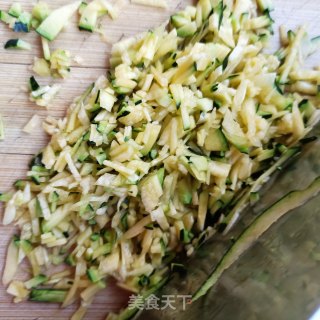 嫩南瓜肉饼的做法步骤：3