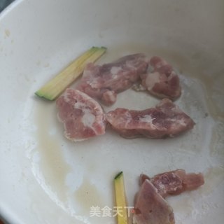嫩南瓜热汤面的做法步骤：5