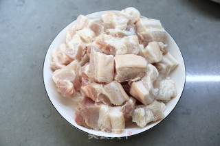 电饭煲炖五花肉的做法步骤：4