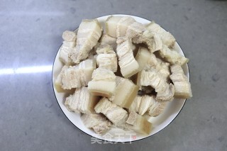 电饭煲炖五花肉的做法步骤：5