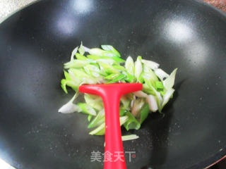 大葱炒鸭胗的做法步骤：3