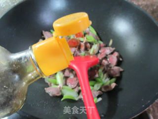 大葱炒鸭胗的做法步骤：5