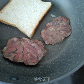 生菜牛肉三明治的做法步骤：6