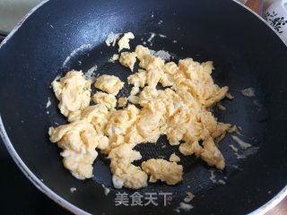 韭菜炒鸡蛋豆腐的做法步骤：4