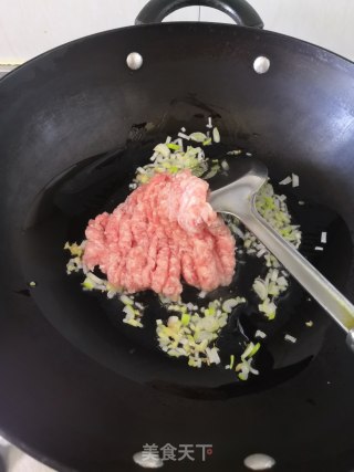 梅干菜酱肉包的做法步骤：5