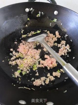 梅干菜酱肉包的做法步骤：6