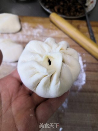 梅干菜酱肉包的做法步骤：14