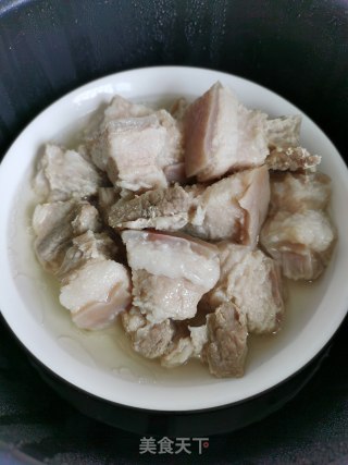 五花肉烧菜干的做法步骤：3