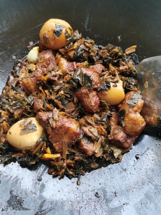 五花肉烧菜干的做法步骤：9