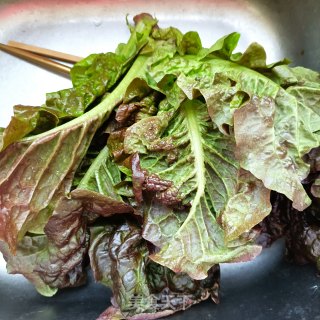 麻汁蛋饼拌生菜的做法步骤：1