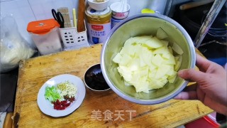 土豆片炒肉的做法步骤：4