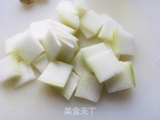 瑶柱冬瓜汤的做法步骤：2