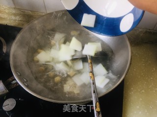 瑶柱冬瓜汤的做法步骤：6