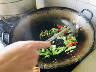 辣椒炒鸡蛋的做法步骤：7