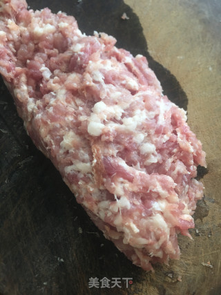 小茴香萝卜肉饺的做法步骤：3