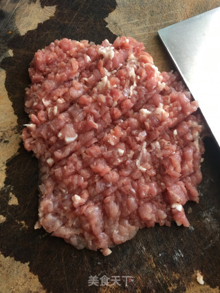 鲜贝肉末豆芽拌面的做法步骤：1