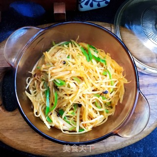 青椒炒土豆丝的做法步骤：11
