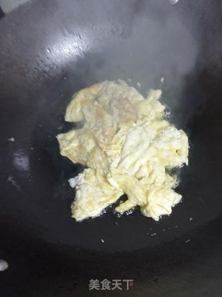 韭菜鸡蛋炒粉条的做法步骤：5