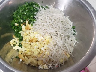 韭菜鸡蛋水煎包的做法步骤：6