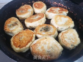 韭菜鸡蛋水煎包的做法步骤：15
