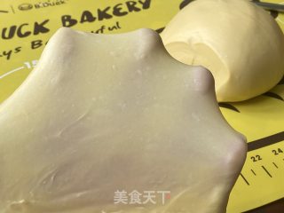 一次发酵的蛋黄奶酪吐司，颜色十分吸睛的哟！的做法步骤：3