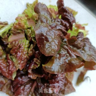 生菜烤肠沙拉的做法步骤：2