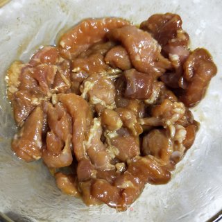韭苔炒肉的做法步骤：4