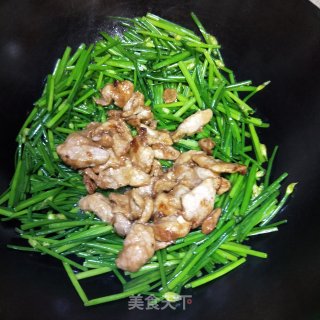 韭苔炒肉的做法步骤：9