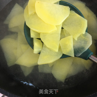 香芹瘦肉土豆片的做法步骤：6