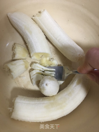 香蕉核桃蛋糕的做法步骤：2