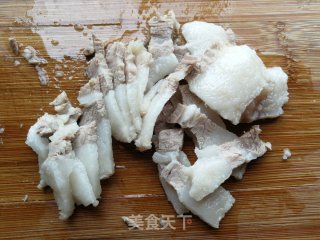 胡萝卜青菜炒回锅肉的做法步骤：5