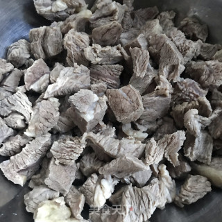 咖喱牛肉盖浇饭的做法步骤：4