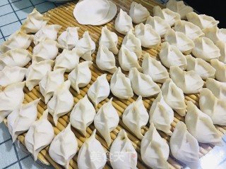 新三鲜水饺的做法步骤：9