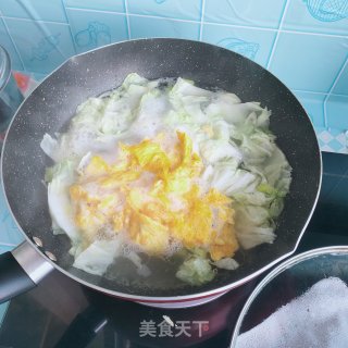 鸡蛋白菜骨汤面的做法步骤：9