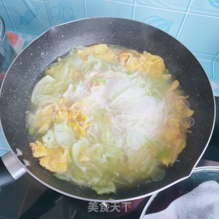 鸡蛋白菜骨汤面的做法步骤：10